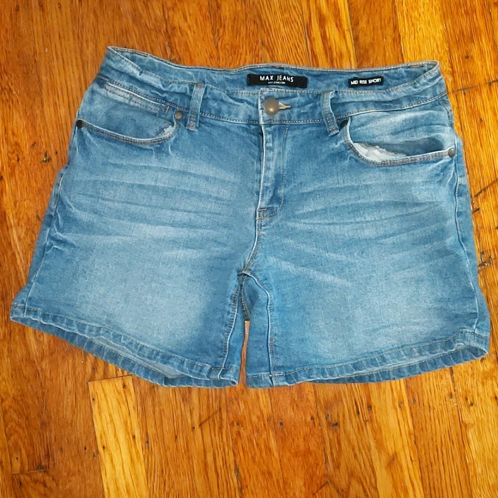 Mid ride Jean shorts
